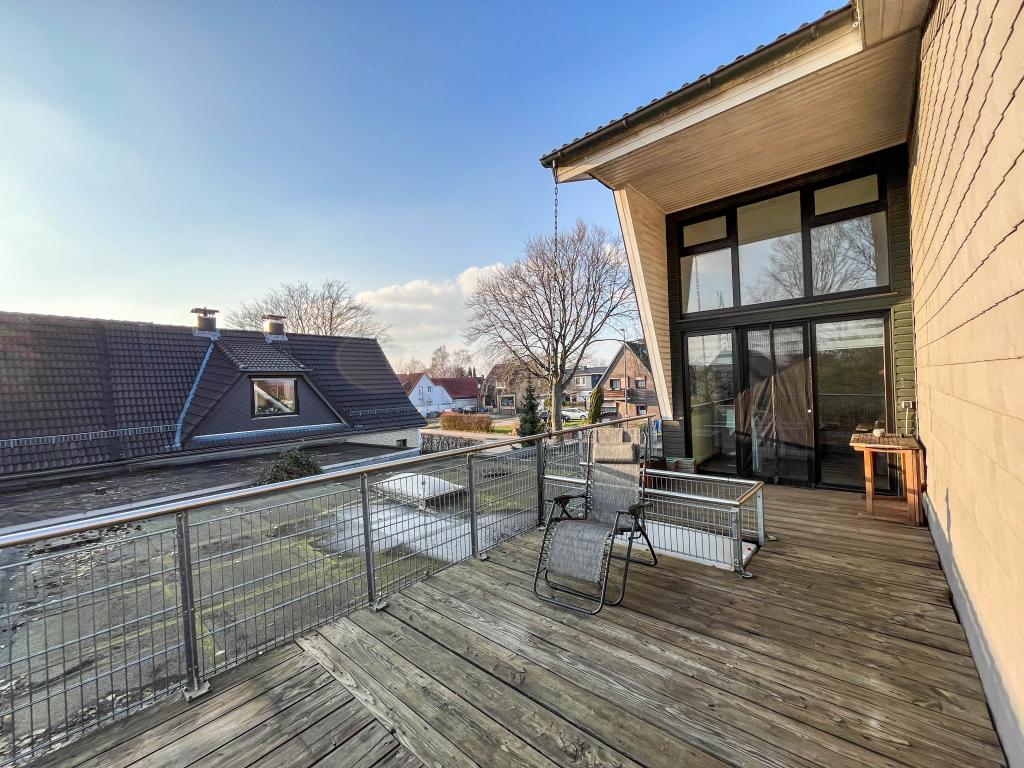 Mehrfamilienhaus: Balkon