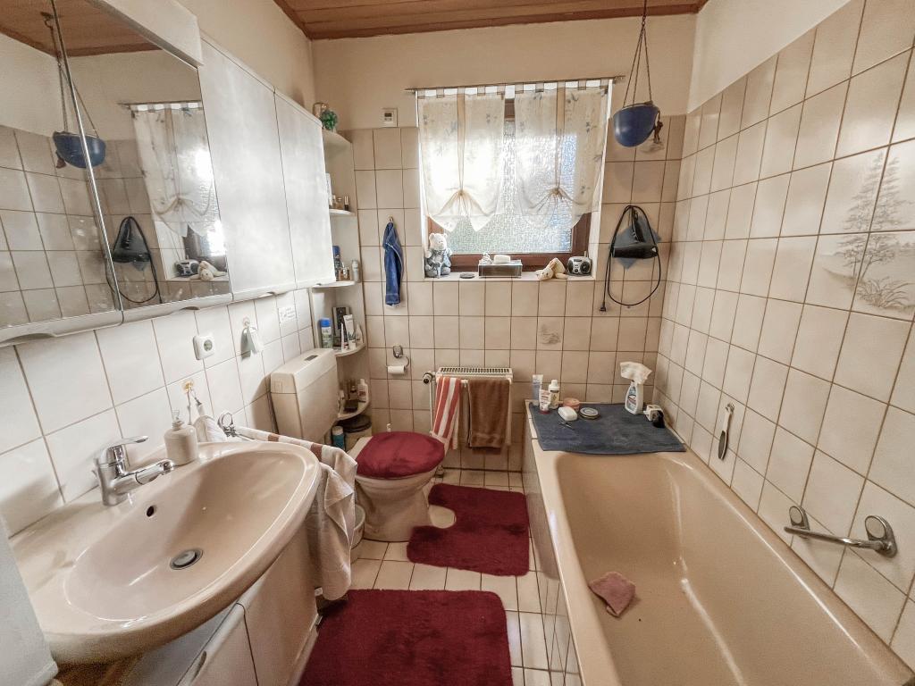 Einfamilienhaus: Badezimmer