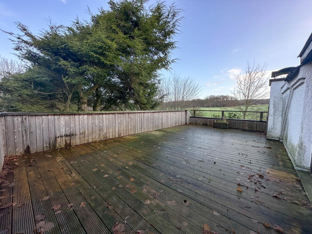 Einfamilienhaus: Dachterrasse mit Blick auf das Feld