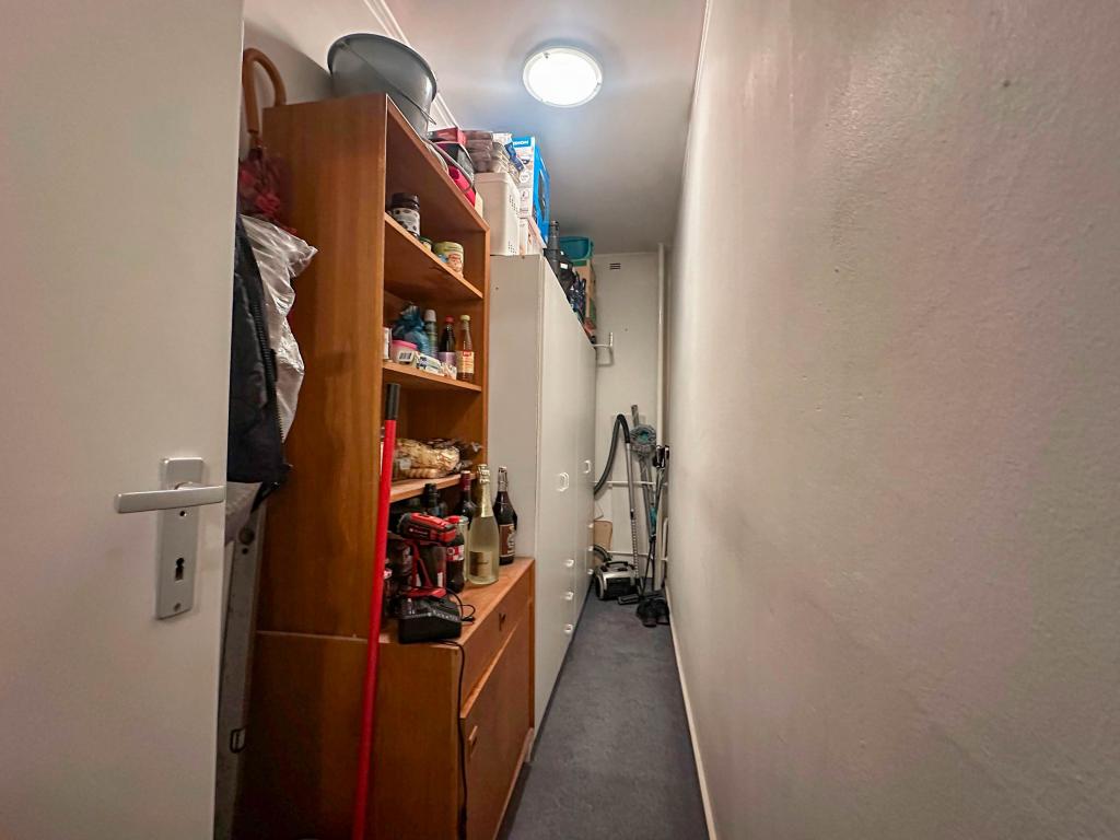 3 Zimmer Wohnung: Abstellraum